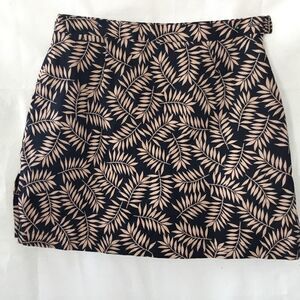 Allyson Whitmore golf tennis shorts skirt beige black size 10p